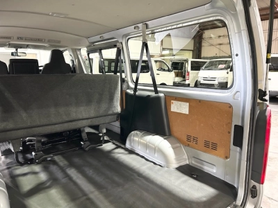 2018 Toyota Hiace LWB +++ $4300 Reduced +++ 3 / 6 / 9 SEATERS