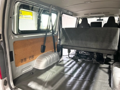 2018 Toyota Hiace LWB +++ $4300 Reduced +++ 3 / 6 / 9 SEATERS