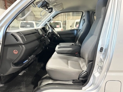 2020 Toyota Hiace **GL PACKAGE** $4000 REDUCED $$ REMOVABLE SEATS
