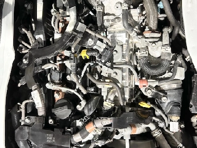 2021 Toyota Hiace Facelift Model =4X4= 6 Seater - Parking Sensors 