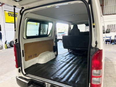 2021 Toyota Hiace Facelift Model =4X4= 6 Seater - Parking Sensors 