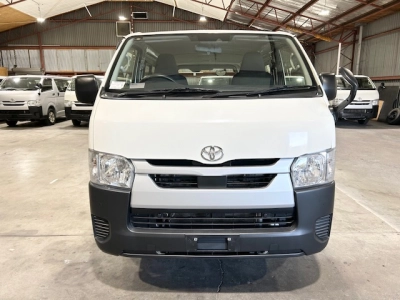 2021 Toyota Hiace Facelift Model =4X4= 6 Seater - Parking Sensors 