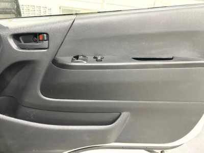 2021 Toyota Hiace Facelift Model =4X4= 6 Seater - Parking Sensors 