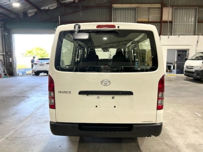 2021 Toyota Hiace Facelift Model =4X4= 6 Seater - Parking Sensors 