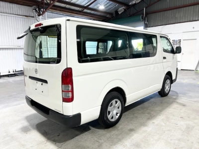 2021 Toyota Hiace Facelift Model =4X4= 6 Seater - Parking Sensors 