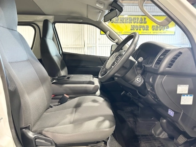 2021 Toyota Hiace Facelift Model =4X4= 6 Seater - Parking Sensors 