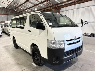 2019 Toyota Hiace 4X4 / 6 SEATERS / $1500 REDUCED !!