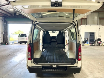 2015 Toyota Hiace 4X4_ 3L Diesel_ 4WD_ $1000 REDUCED for Fuel