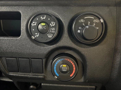 2015 Toyota Hiace 4X4_ 3L Diesel_ 4WD_ $1000 REDUCED for Fuel