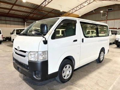 2015 Toyota Hiace 4X4_ 3L Diesel_ 4WD_ $1000 REDUCED for Fuel
