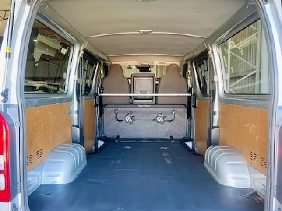 2020 Toyota Hiace NEW SHAPE_ 5 DOORS_ 6 SEATS
