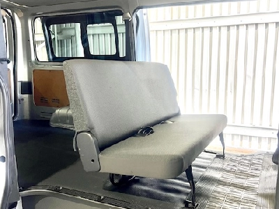 2020 Toyota Hiace NEW SHAPE_ 5 DOORS_ 6 SEATS