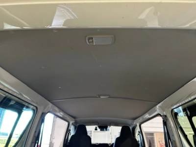 2020 Toyota Hiace FACELIFT MODEL 6 Seaters *4x4*