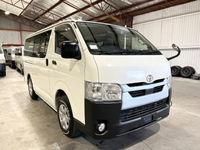 2020 Toyota Hiace *4WD* 6 SEATS_ LATEST MODEL_ ON SALE NOW