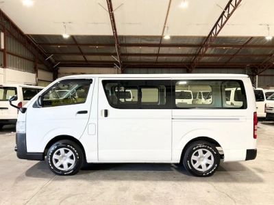 2020 Toyota Hiace *4WD* 6 SEATS_ DUAL AIRBAGS_ $500 DISCOUNTED FOR FUEL (1 WEEK ONLY)