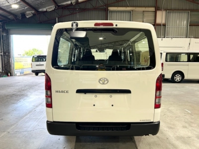 2020 Toyota Hiace *4WD* 6 SEATS_ DUAL AIRBAGS_ $500 DISCOUNTED FOR FUEL (1 WEEK ONLY)