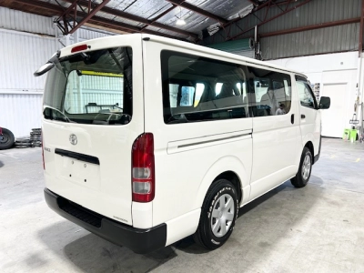 2020 Toyota Hiace *4WD* 6 SEATS_ DUAL AIRBAGS_ $500 DISCOUNTED FOR FUEL (1 WEEK ONLY)
