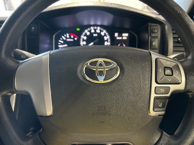 2020 Toyota Hiace FACELIFT MODEL 6 Seaters *4x4*