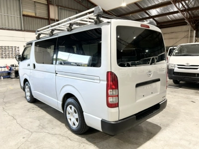2018 Toyota Hiace =2WD= Free Heavy Duty ROOFRACK *** $1000 DISCOUNTED for FUEL