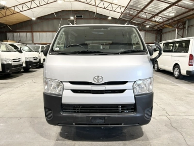 2018 Toyota Hiace =2WD= Free Heavy Duty ROOFRACK *** $1000 DISCOUNTED for FUEL