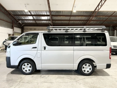 2018 Toyota Hiace =2WD= Free Heavy Duty ROOFRACK *** $1000 DISCOUNTED for FUEL