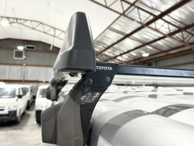 2018 Toyota Hiace =2WD= Free Heavy Duty ROOFRACK *** $1000 DISCOUNTED for FUEL