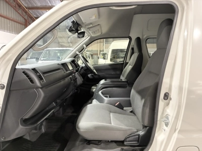 2021 Toyota Hiace 4X4 *SUPER LWB (JUMBO)* DUAL AIRBAGS / 6 SEATER