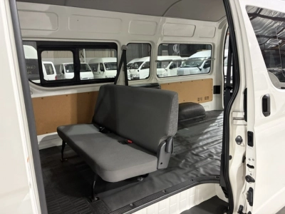 2021 Toyota Hiace 4X4 *SUPER LWB (JUMBO)* DUAL AIRBAGS / 6 SEATER