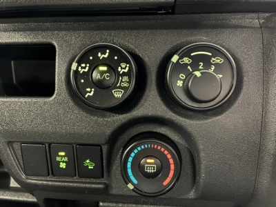 2021 Toyota Hiace 4X4 *SUPER LWB (JUMBO)* DUAL AIRBAGS / 6 SEATER