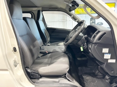 2020 Toyota Hiace LWB DIESEL TURBO