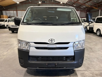 2020 Toyota Hiace LWB DIESEL TURBO