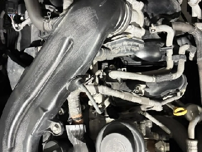 2020 Toyota Hiace / 6 SEATER 