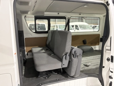 2020 Toyota Hiace / 6 SEATER 