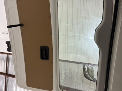 2020 Toyota Hiace / 6 SEATER 
