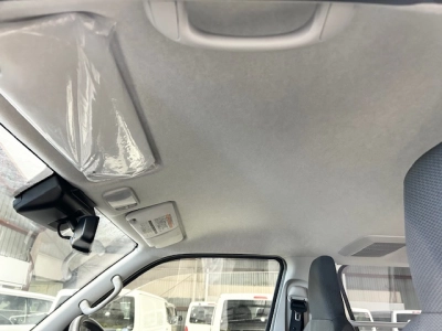 2018 Toyota Hiace = 4X4 = ONLY 123kms