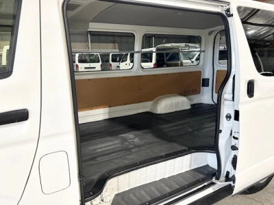 2018 Toyota Hiace = 4X4 = ONLY 123kms