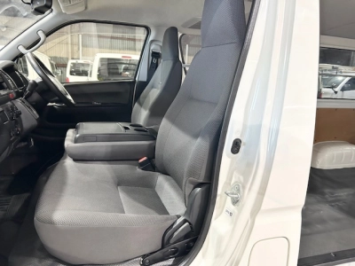 2018 Toyota Hiace = 4X4 = ONLY 123kms