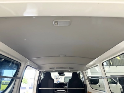 2018 Toyota Hiace = 4X4 = ONLY 123kms