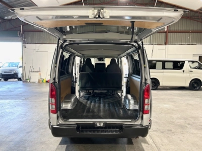 2018 Toyota Hiace *** $4200 REDUCED *** 6 SEATERS
