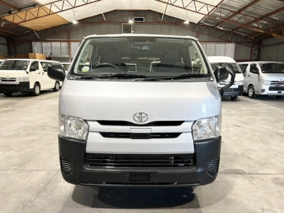 2018 Toyota Hiace *** $4200 REDUCED *** 6 SEATERS
