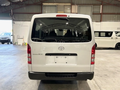 2018 Toyota Hiace *** $4200 REDUCED *** 6 SEATERS