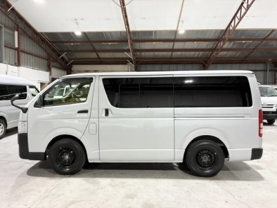 2021 Toyota Hiace Facelift Model =4X4= 6 SEATER