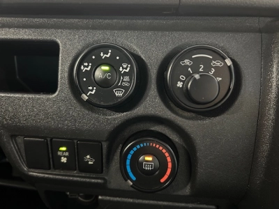 2019 Toyota Hiace =4X4= 6 Seaters $500DISCOUNTED FOR FUEL (1 WEEK ONLY)