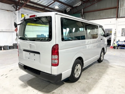 2019 Toyota Hiace =4X4= 6 Seaters $500DISCOUNTED FOR FUEL (1 WEEK ONLY)
