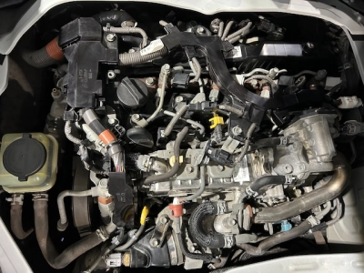 2020 Toyota Hiace =4X4= 6 Seaters 