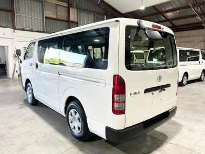 2020 Toyota Hiace =4X4= 6 Seaters 