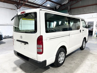 2020 Toyota Hiace =4X4= 6 Seaters 