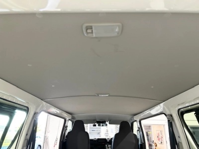 2020 Toyota Hiace =4X4= 6 Seaters 