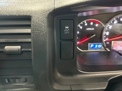 2020 Toyota Hiace =4X4= 6 Seaters 