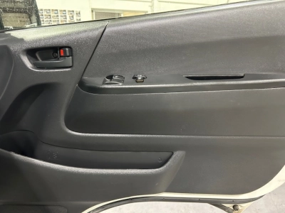 2020 Toyota Hiace =4X4= 6 Seaters 